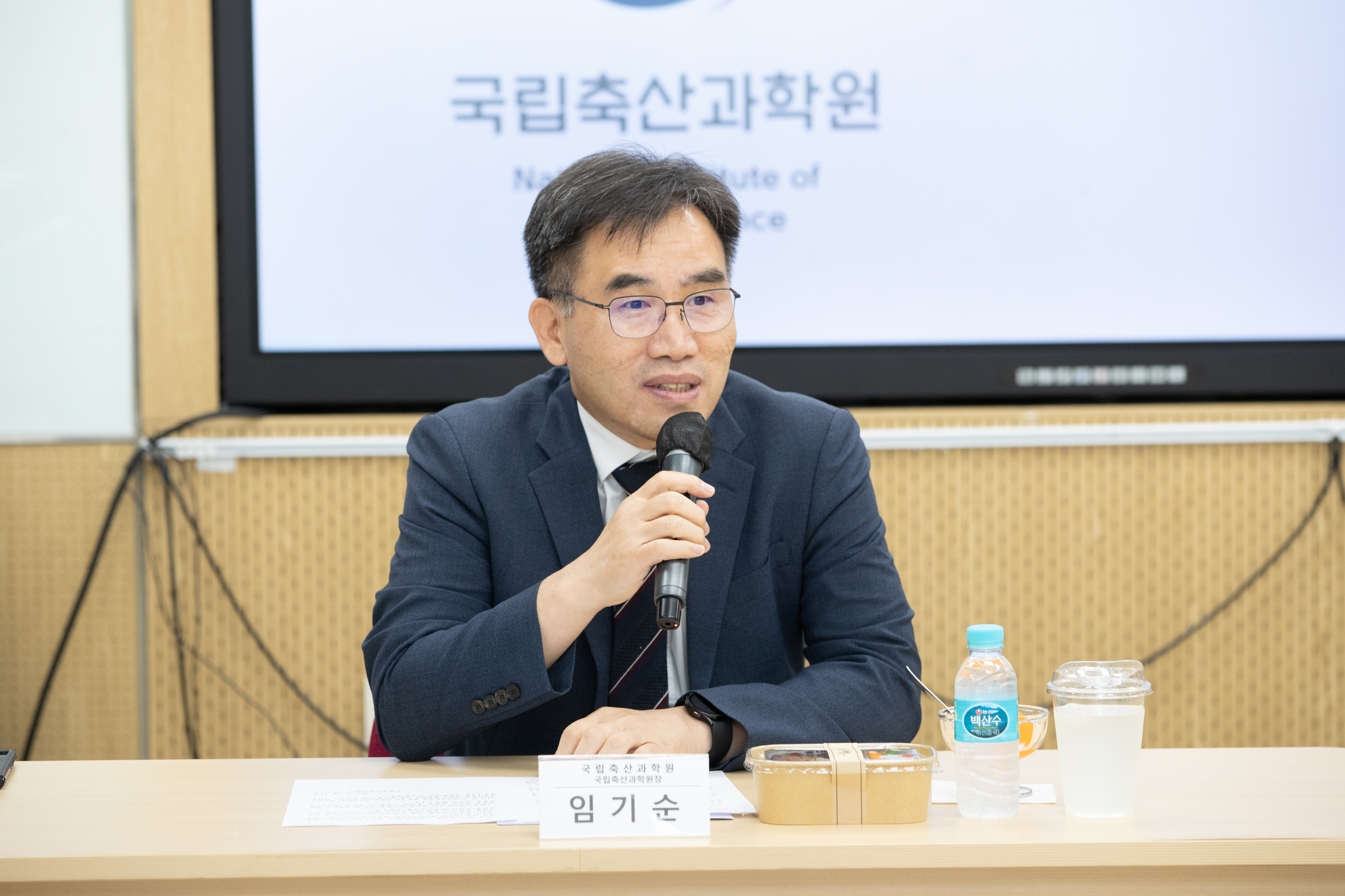 메탄저감제 실험기관 현판 수여식_건국대(2025.07.16) 사진2